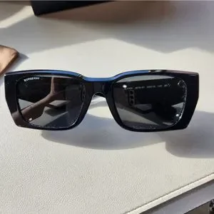 Burberry | Accessories | Burberrymotif Black Rectangle  display picture 1